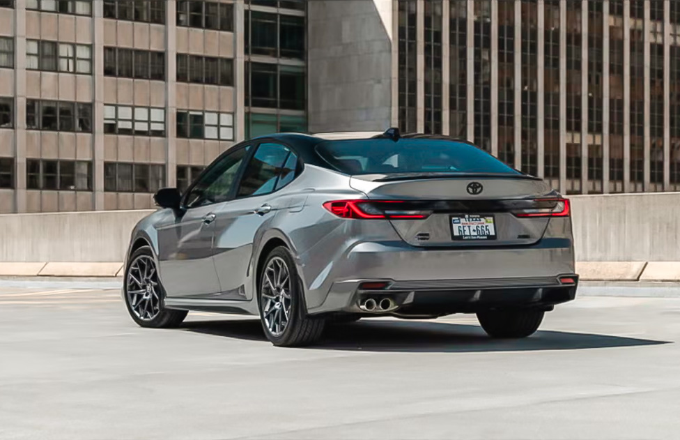 2026 Toyota Camry Hybrid Design